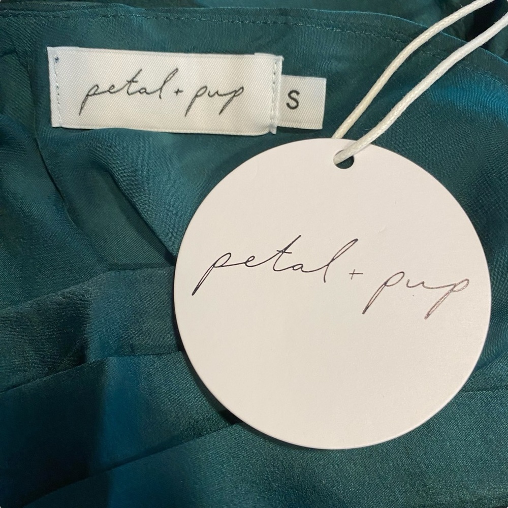 Petal & Pup | NEW Maryanne One Shoulder Satin Top in Hunter Green Size S - Picture 10 of 11